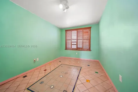 819 5th Street Miami Beach FL 33139