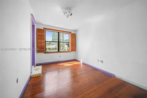 819 5th Street Miami Beach FL 33139