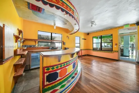 819 5th Street Miami Beach FL 33139