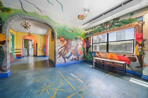 819 5th Street Miami Beach FL 33139