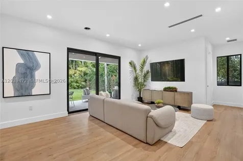 7212 SW 52nd Court Miami FL 33143