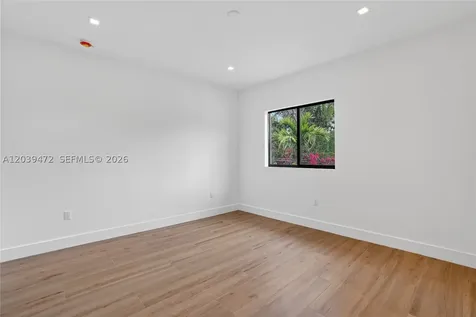 7212 SW 52nd Court Miami FL 33143