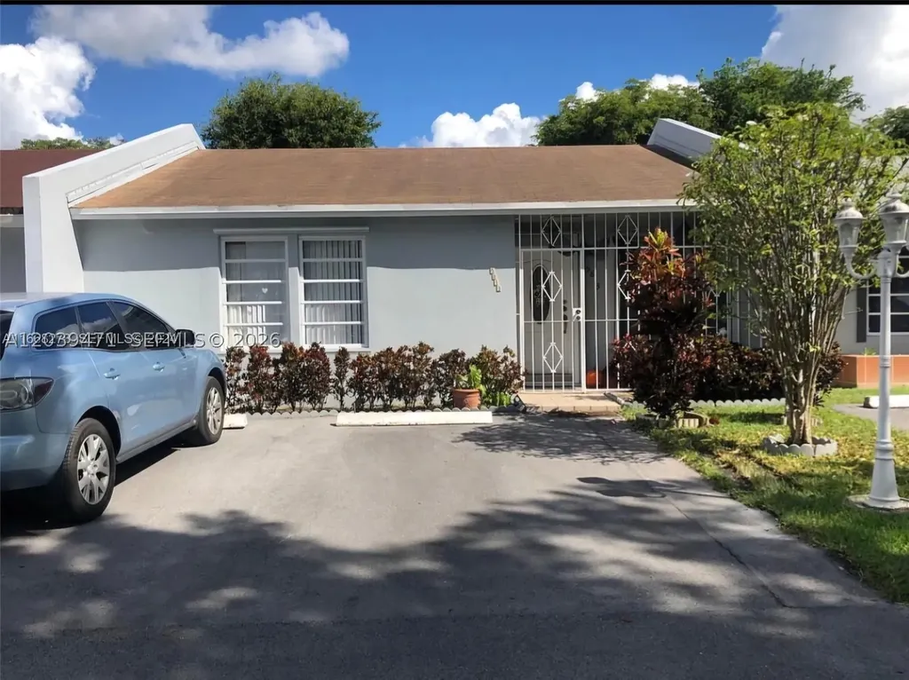 5813 SW 140th Avenue Miami FL 33183