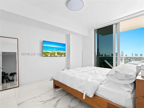 16385 Biscayne Boulevard North Miami Beach FL 33160