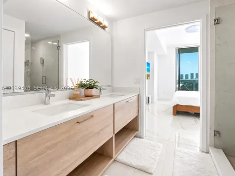 16385 Biscayne Boulevard North Miami Beach FL 33160