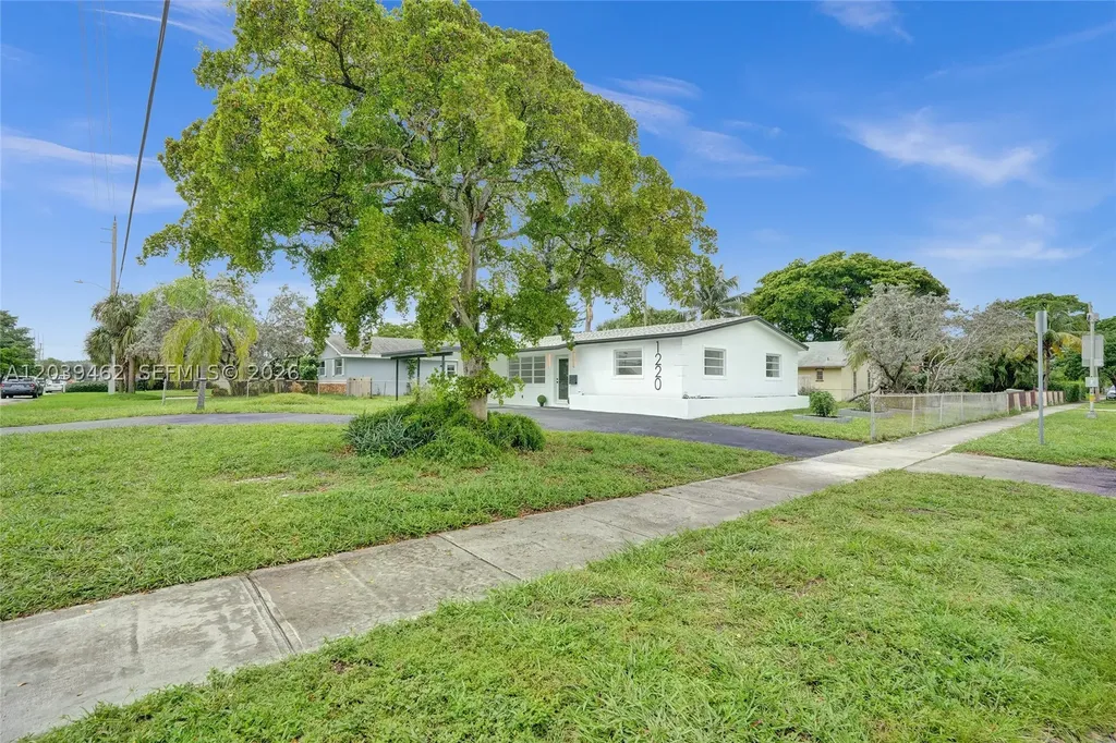 1220 NE 8 Street Pompano Beach FL 33060