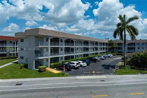 541 Blue Heron Drive Hallandale Beach FL 33009