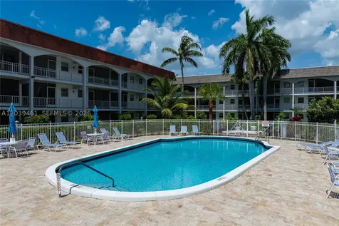541 Blue Heron Drive Hallandale Beach FL 33009