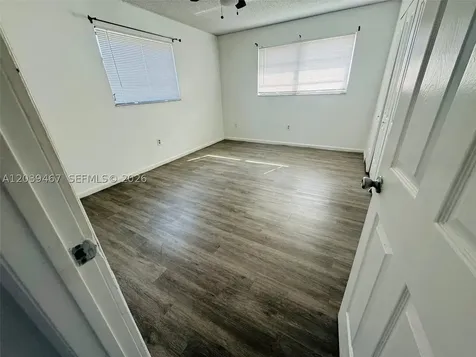 215 NW 35th Avenue Miami FL 33125