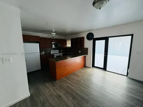 215 NW 35th Avenue Miami FL 33125