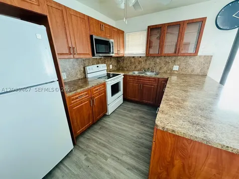 215 NW 35th Avenue Miami FL 33125