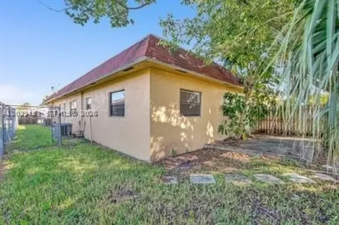 4041 NW 30th Terrace Lauderdale Lakes FL 33309