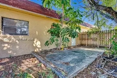 4041 NW 30th Terrace Lauderdale Lakes FL 33309