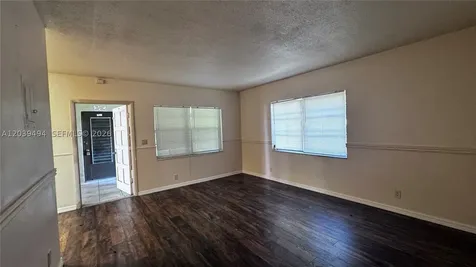 1522 NE 34th Court Oakland Park FL 33334