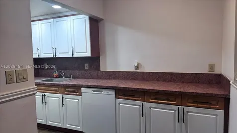 1522 NE 34th Court Oakland Park FL 33334