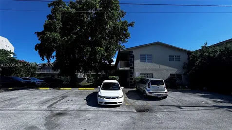 1522 NE 34th Court Oakland Park FL 33334
