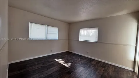 1522 NE 34th Court Oakland Park FL 33334