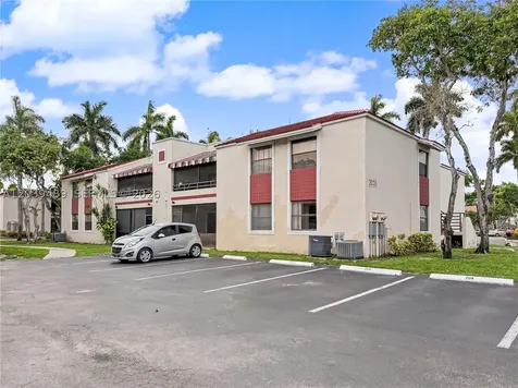 3RD Court 20135 Miami FL 33179