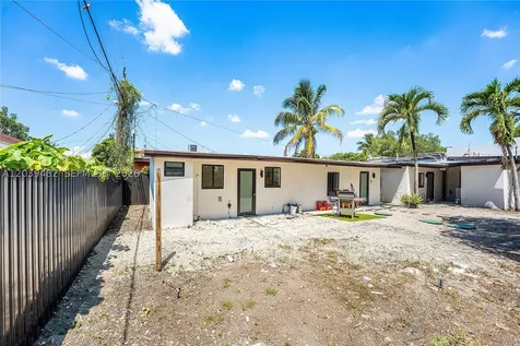 3040 NW 93rd Street Miami FL 33147