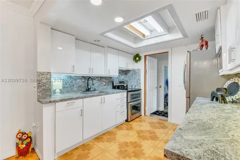 551 NW 99th Way Pembroke Pines FL 33024