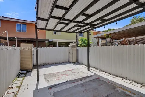 990 NW 78th Avenue Miami FL 33126