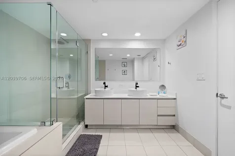 2600 E Hallandale Beach Boulevard Hallandale Beach FL 33009