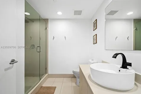 2600 E Hallandale Beach Boulevard Hallandale Beach FL 33009