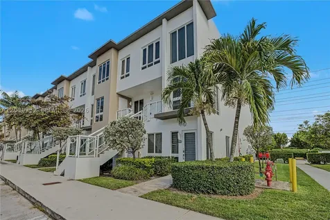 10260 NW 63rd Terrace Miami FL 33178