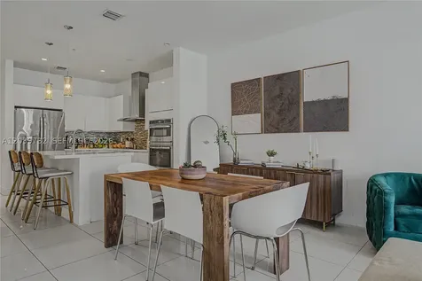 10260 NW 63rd Terrace Miami FL 33178