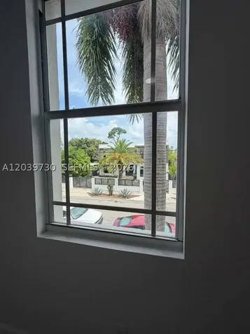 2425 SW 6th Street Miami FL 33135