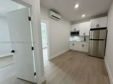 2425 SW 6th Street Miami FL 33135
