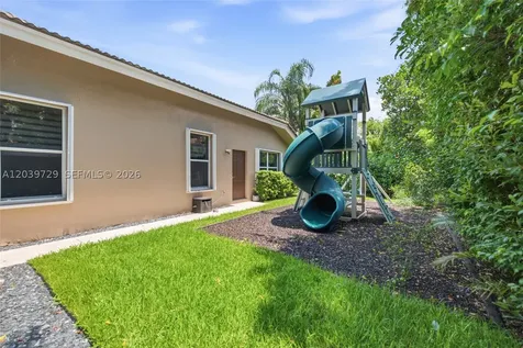 3725 Oak Ridge Lane Weston FL 33331