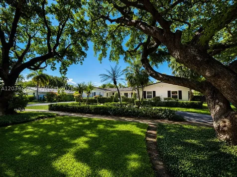 8725 SW 160 Street Palmetto Bay FL 33157