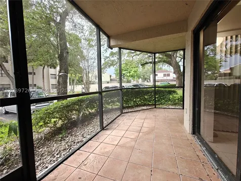 601 Ives Dairy Road Miami FL 33179