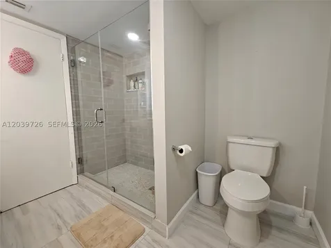 601 Ives Dairy Road Miami FL 33179