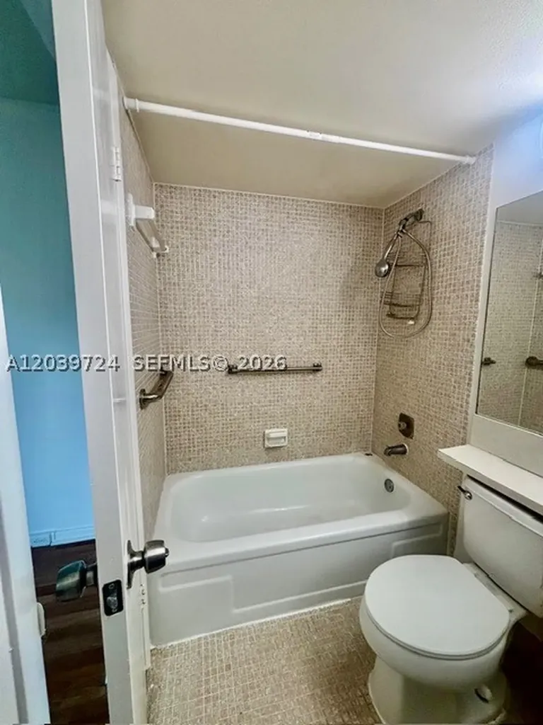 202 Mansfield Boca Raton FL 33434