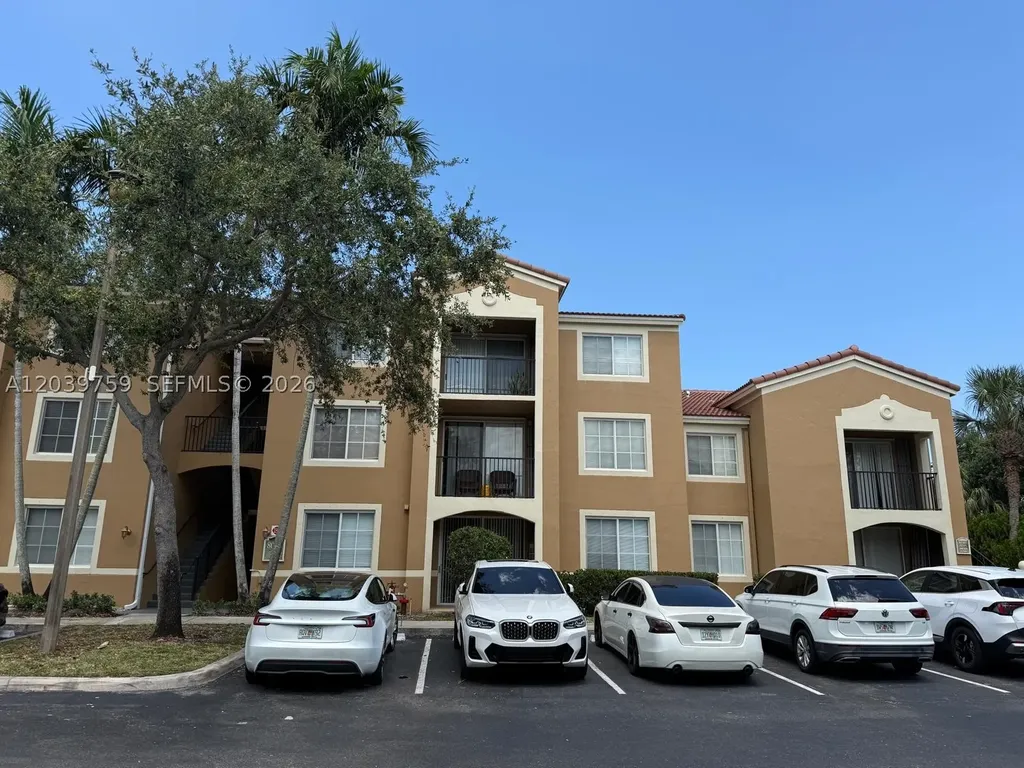 8050 N Nob Hill Road Tamarac FL 33321