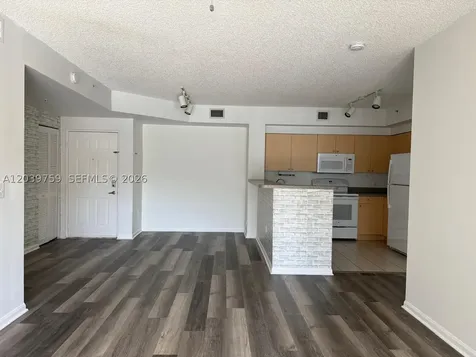 8050 N Nob Hill Road Tamarac FL 33321