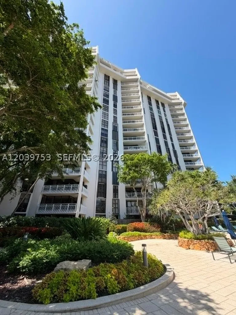2000 Towerside Terrace Miami FL 33138