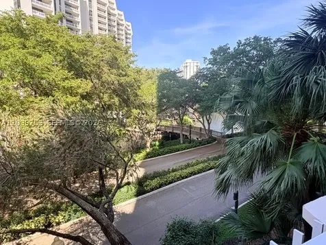 2000 Towerside Terrace Miami FL 33138