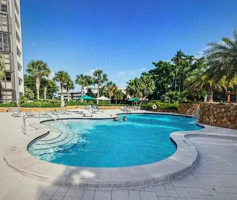 2000 Towerside Terrace Miami FL 33138