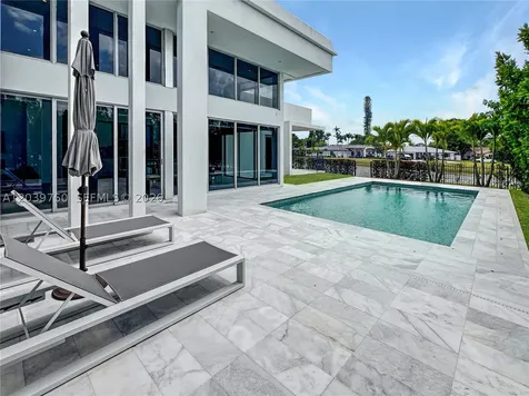 16582 S Botaniko Drive S Weston FL 33326