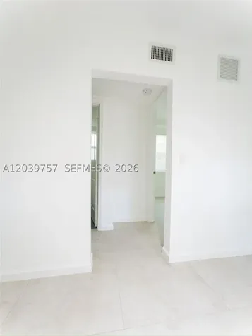 3676 Oak Avenue Miami FL 33133