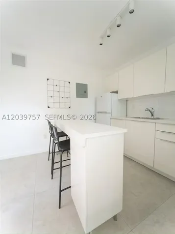 3676 Oak Avenue Miami FL 33133