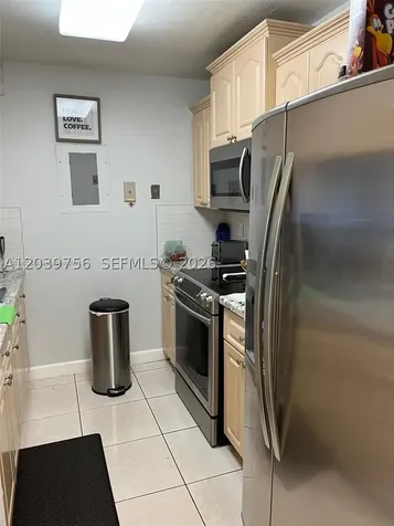 10135 NW 9th St Circle Miami FL 33172