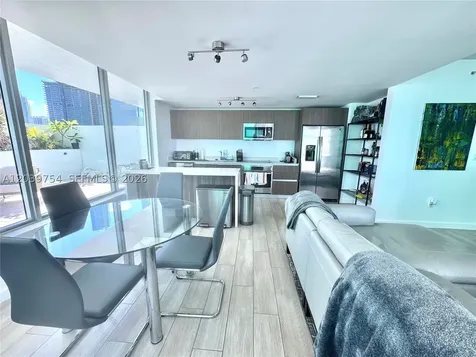 1600 SW 1st Avenue Miami FL 33129