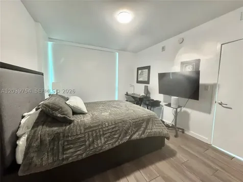 1600 SW 1st Avenue Miami FL 33129