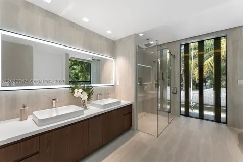 3579 Avocado Avenue Miami FL 33133