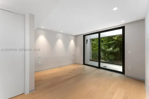 3579 Avocado Avenue Miami FL 33133