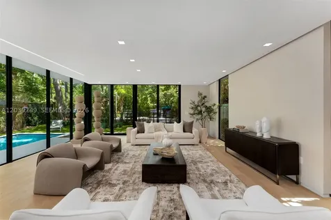 3579 Avocado Avenue Miami FL 33133